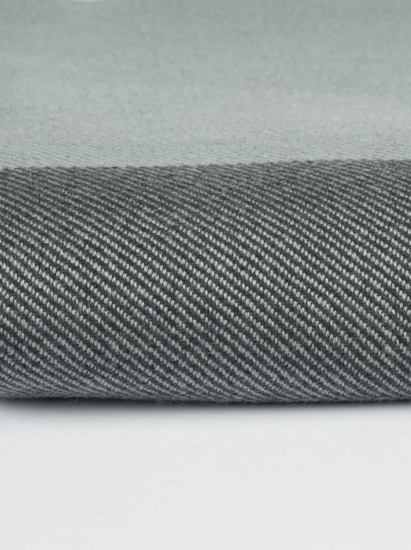 LARGE THROW TWILL 2 PLY NS215