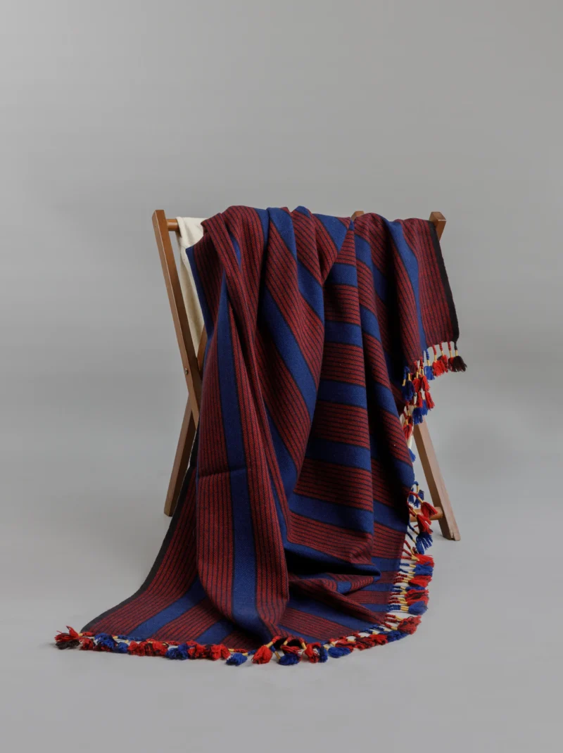 LARGE THROW NAGA 4 PLY NS227